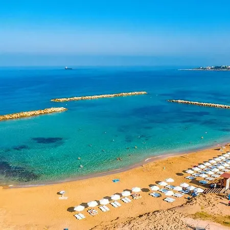 Single Bedroom Sea View Paphos